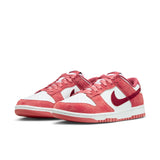 WMNS Nike Dunk Low, WHITE/TEAM RED-ADOBE-DRAGON RED