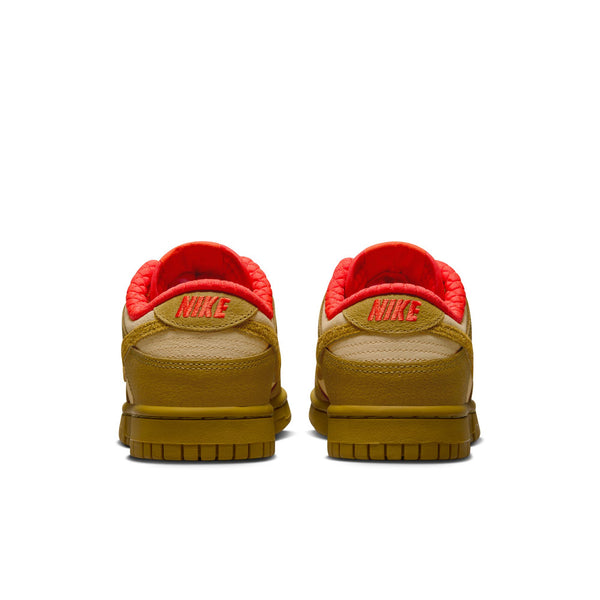 WMNS NIKE DUNK LOW, SESAME/BRONZINE-PICANTE RED
