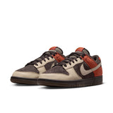 NIKE DUNK LOW, VELVET BROWN/SANDDRIFT-RUGGED ORANGE