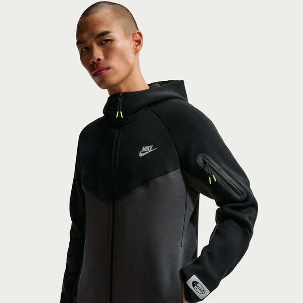 Men's Fleece Full-Zip Windrunner Jacket, Black/dk Smoke Grey/neon Yellow