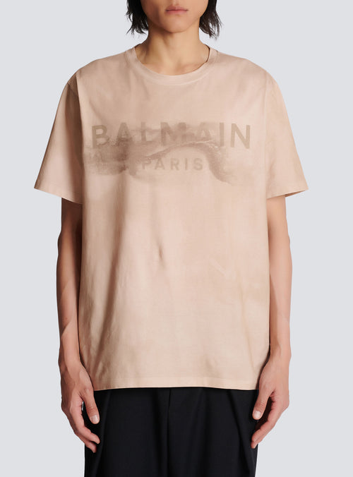 BALMAIN T-SHIRT WITH DESERT CAMO LOGO, BEIGE