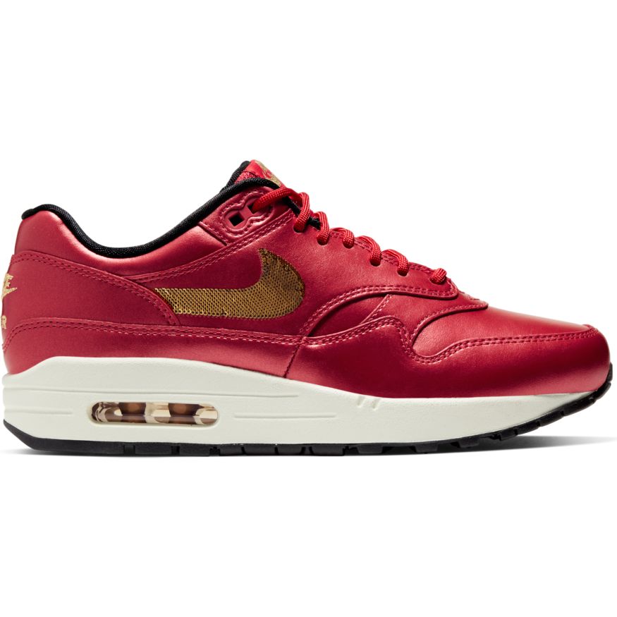 W NIKE AIR MAX 1 ICON CLASH UNIVERSITY RED METALLIC GOLD BLACK