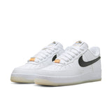 AIR FORCE 1 07 PRM, WHITE/BLACK-METALLIC GOLD-COCONUT MILK